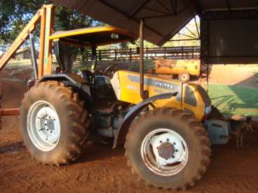 Trator valtra a-850 4x4 ano 2009