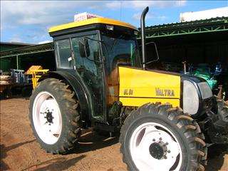 Trator valtra bl 88 cabinado c/ ar condicionado