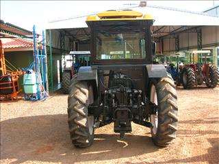 Trator valtra bl 88 cabinado c/ ar condicionado