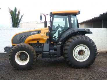 Trator valtra modelo bt 190 4x4 ano 2011