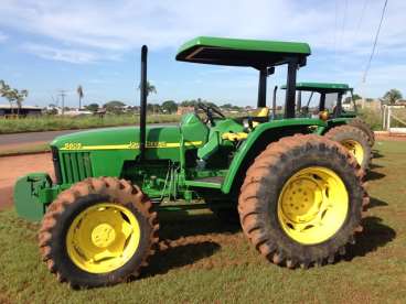 Tratores john deere 5605 4x4 2010