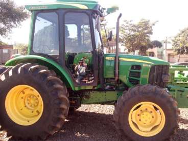 Tratores john deere 6125 e 4x4 com cabine aral