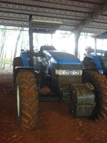 Tratores new holland tm 135 2004