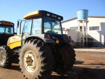 Tratores valtra bm125i 2007