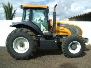 Tratores valtra bt 150 4x4 ano 2011